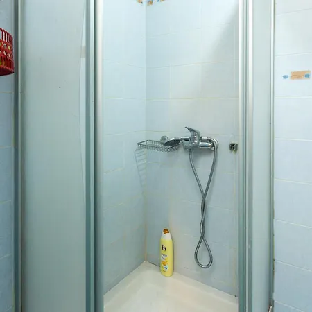 Mouries House, Walking Distance To Beach! דירה *
